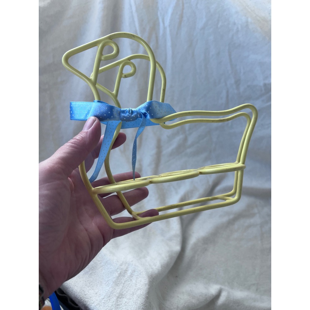 Farmhouse Unisex Unbranded Wire Duck Egg Holder Rack Small Yellow